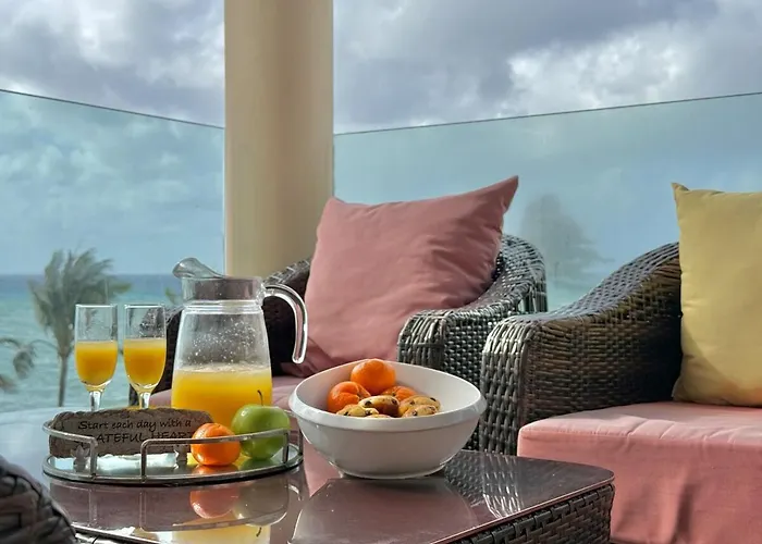Private Club-penthouse For Large Groups Apartment