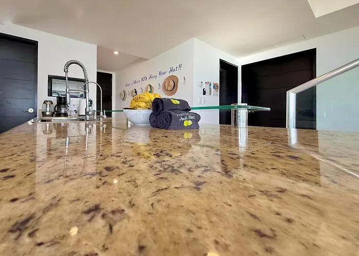 Private Club-penthouse For Large Groups Apartment