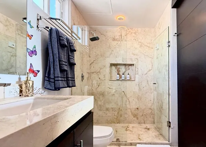 Private Club-penthouse For Large Groups Apartment *